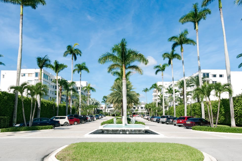 Palm Beach Towers courtyard at 44 Cocoanut Row — Dr. Agresti's outpatient detox patients visit a private office, not a facility